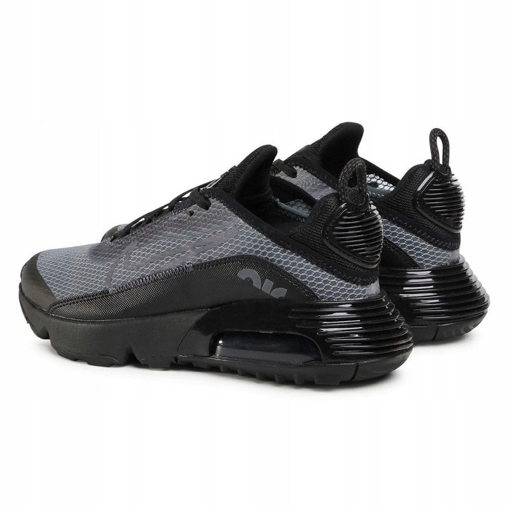 Nike Black and Gray Sneakers Sleek Modern Design Size 7Y